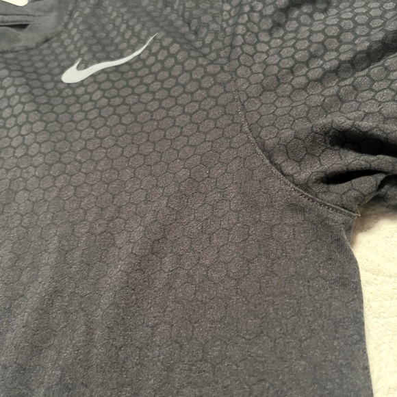 Nike Grey Ombré designed Shirt - Picture 1 of 3